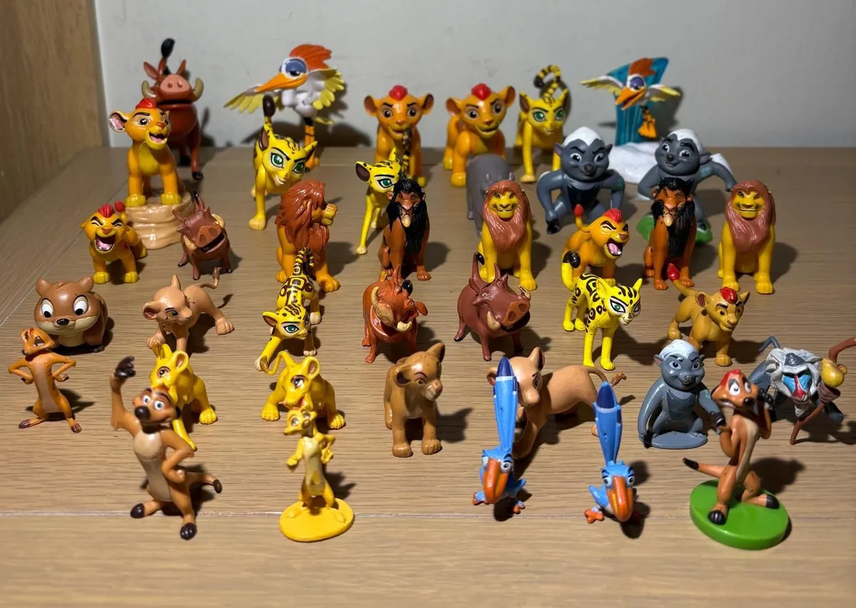 LION KING AND LION GUARD X 39 - Image 1