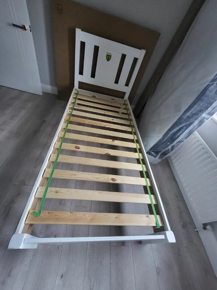 Single bed - Image 3