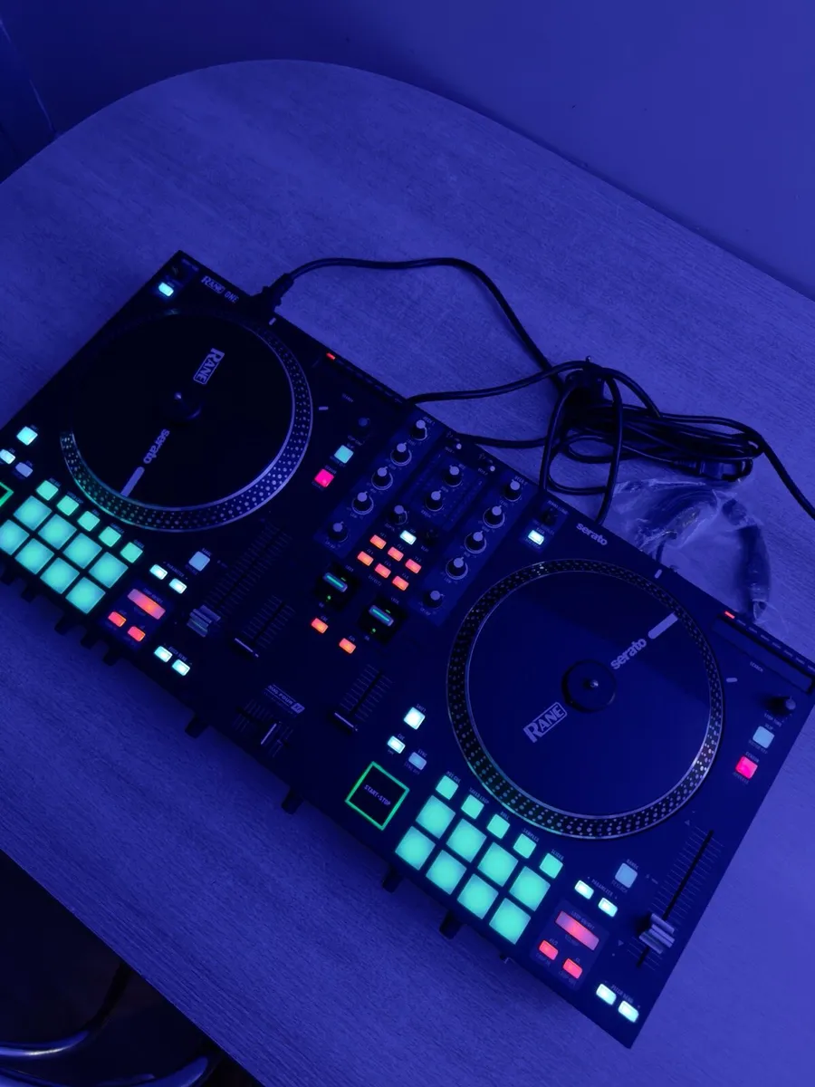 Rane one Dj controller with flight case - Image 1