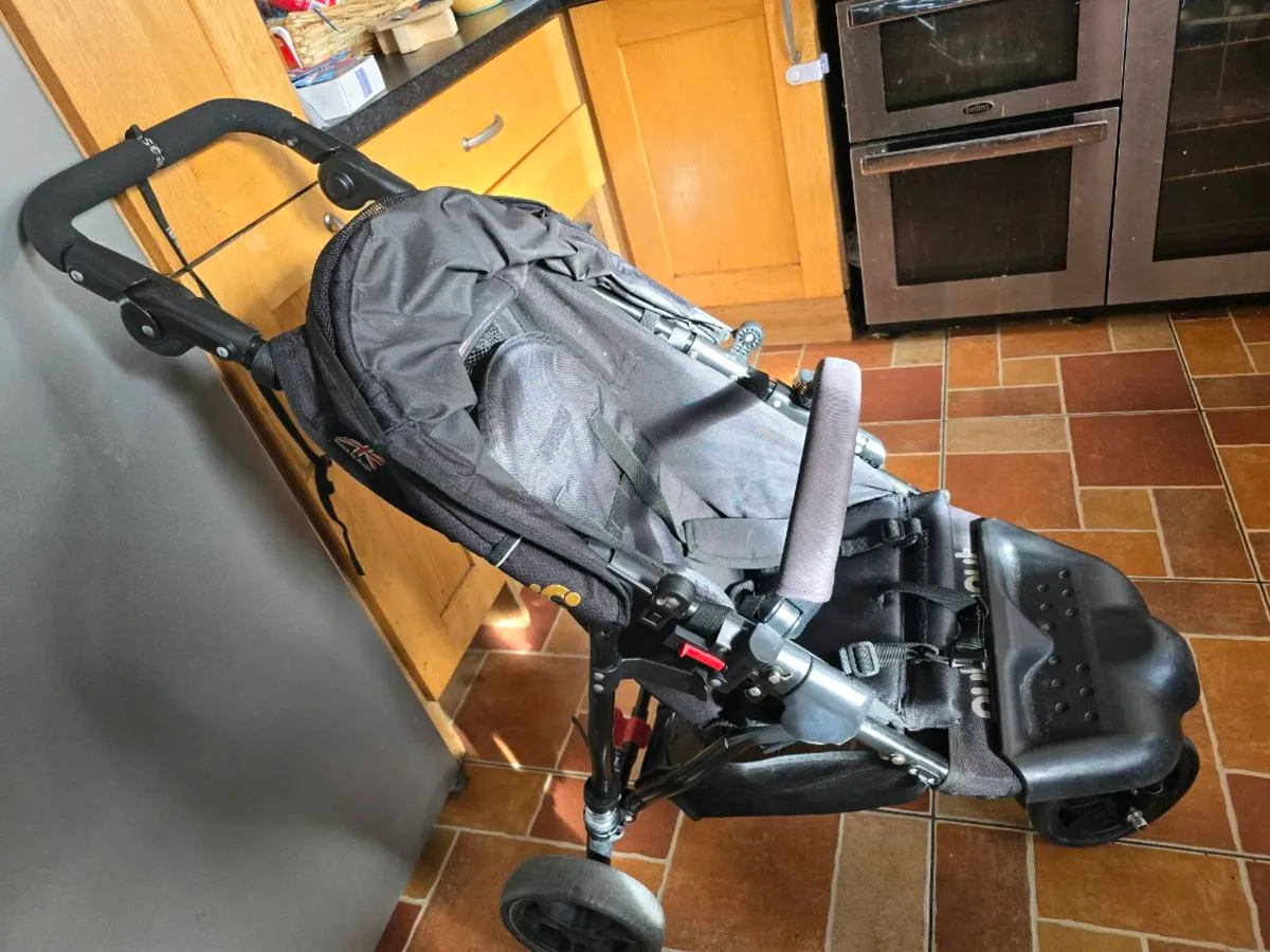 Out and about lLittle Nipper - Image 2