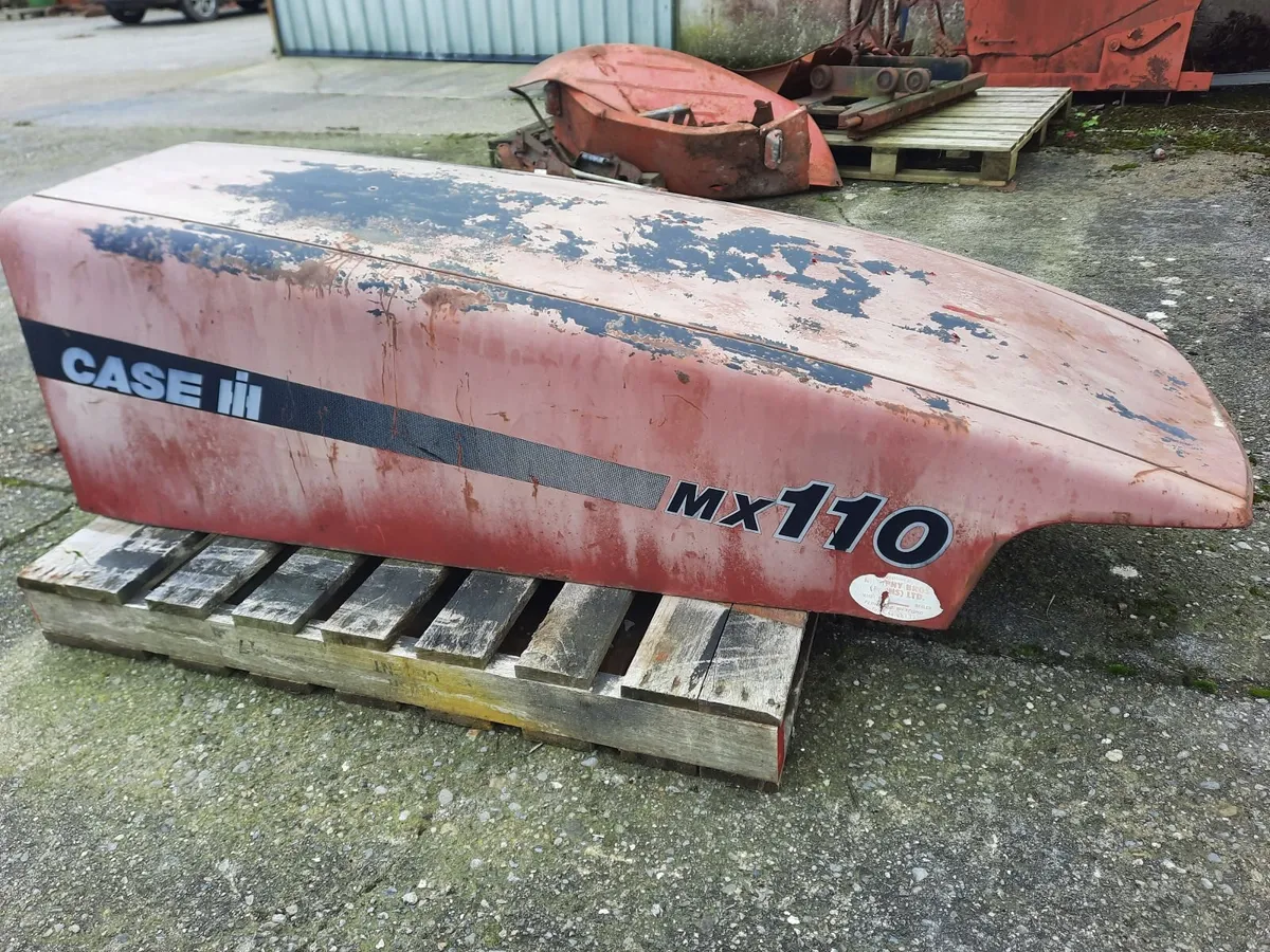 Case MX 110 bonnet - Image 1
