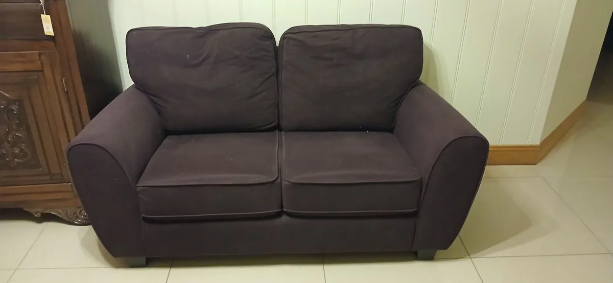 2 seater deep purple mauve sofa  140 x 80 x 80 cm - Image 1