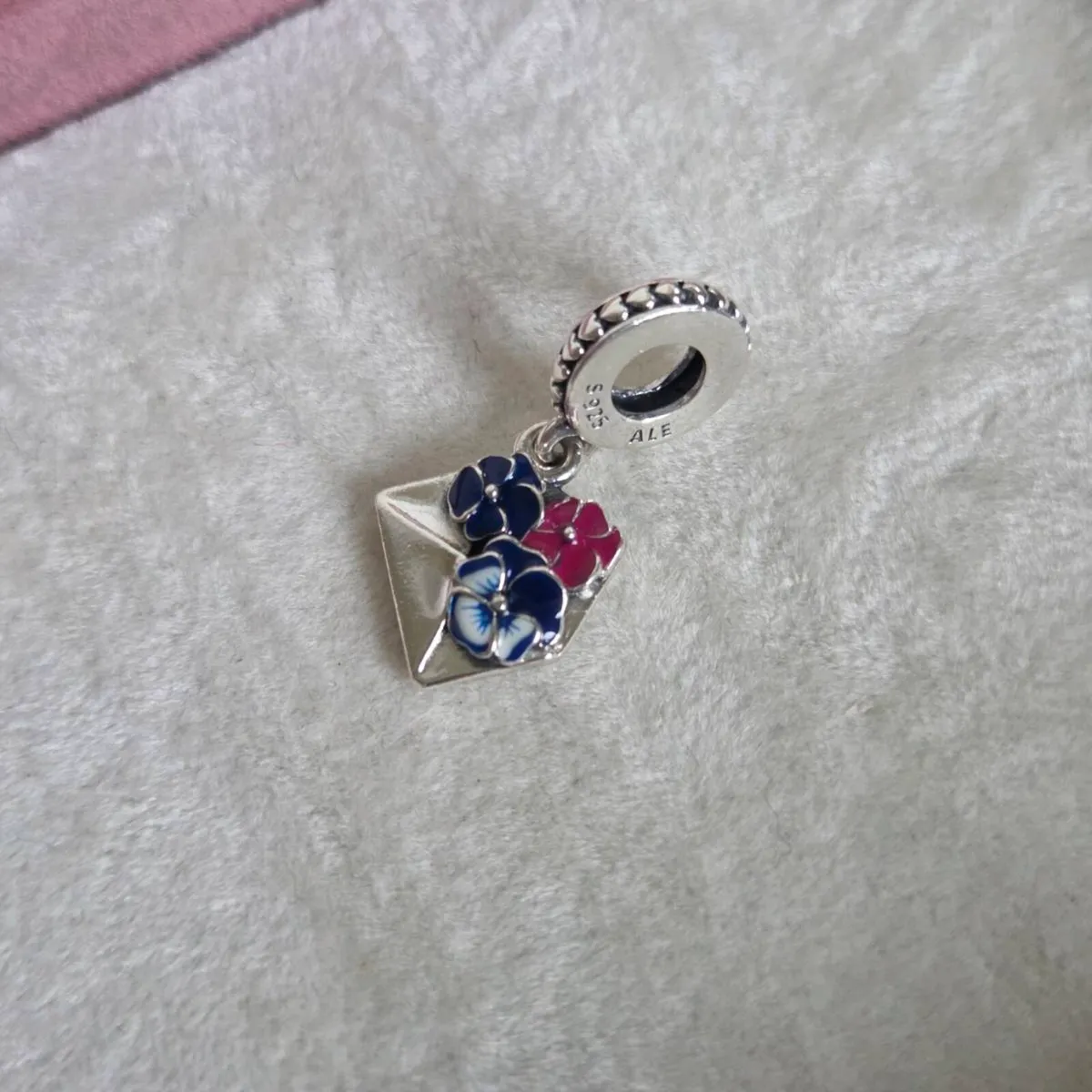Pandora pansy flower envelope dangle charm - Image 3