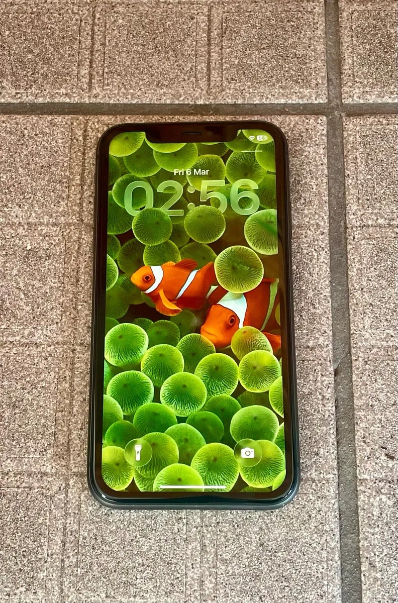 IPHONE 11 THREE NETWORK - Image 1