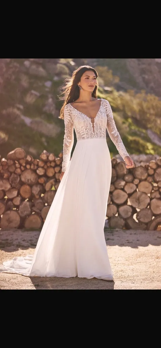 Wedding dress - Image 3