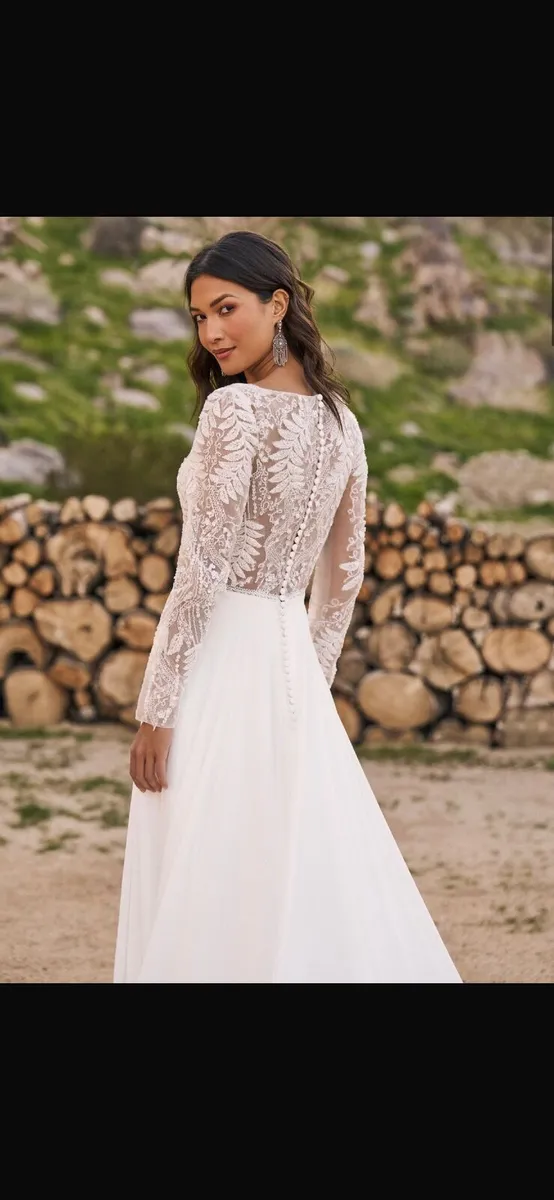 Wedding dress - Image 4