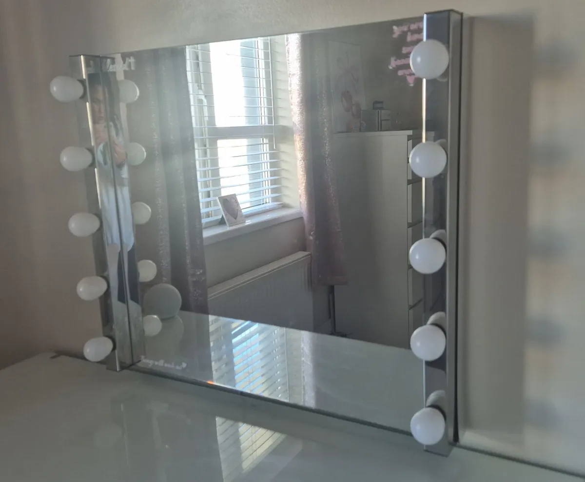 Hollywood mirror - Image 2