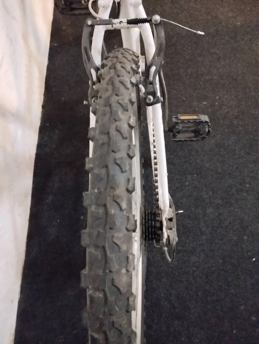 Girls 26inch bikes - Image 3