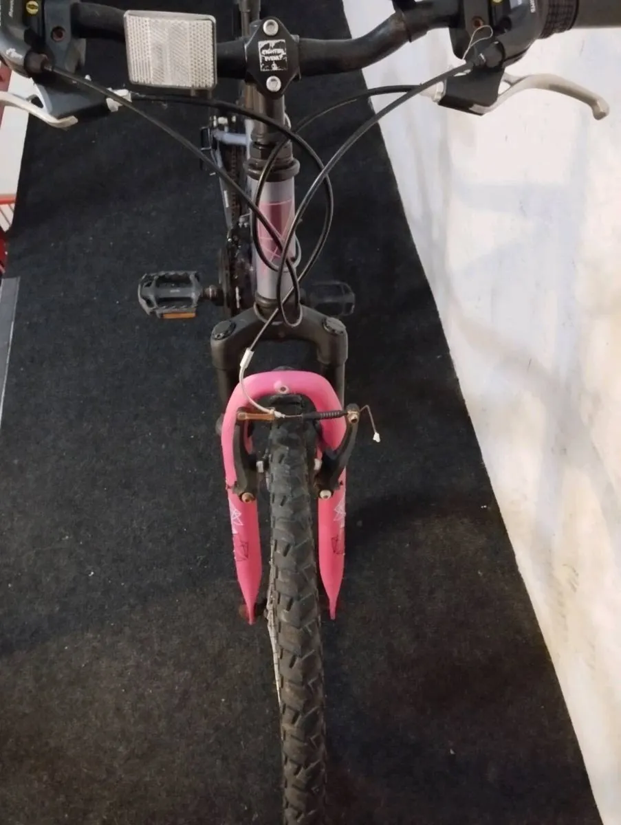 Girls 26inch bike - Image 4