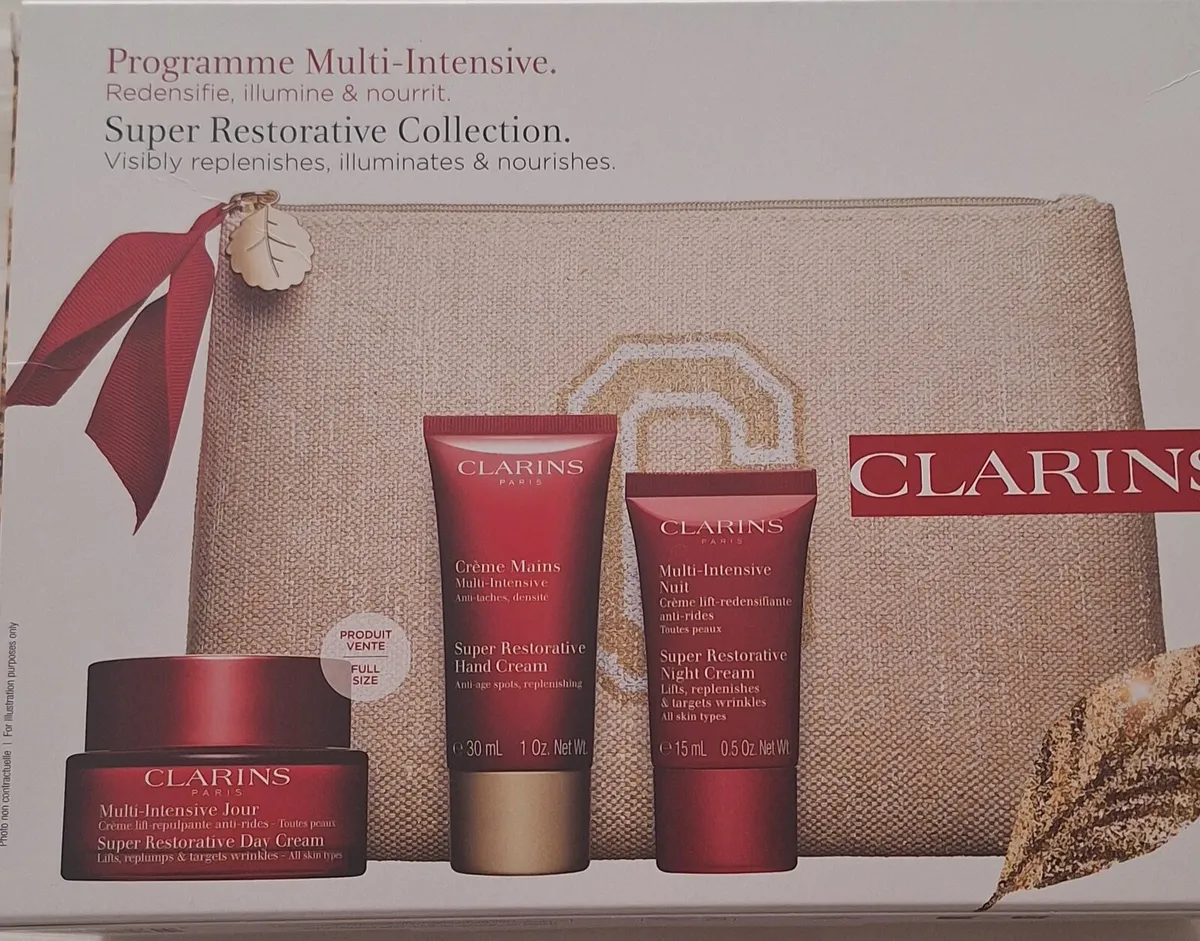 Clarins Super Restorative Gift Set - Image 1