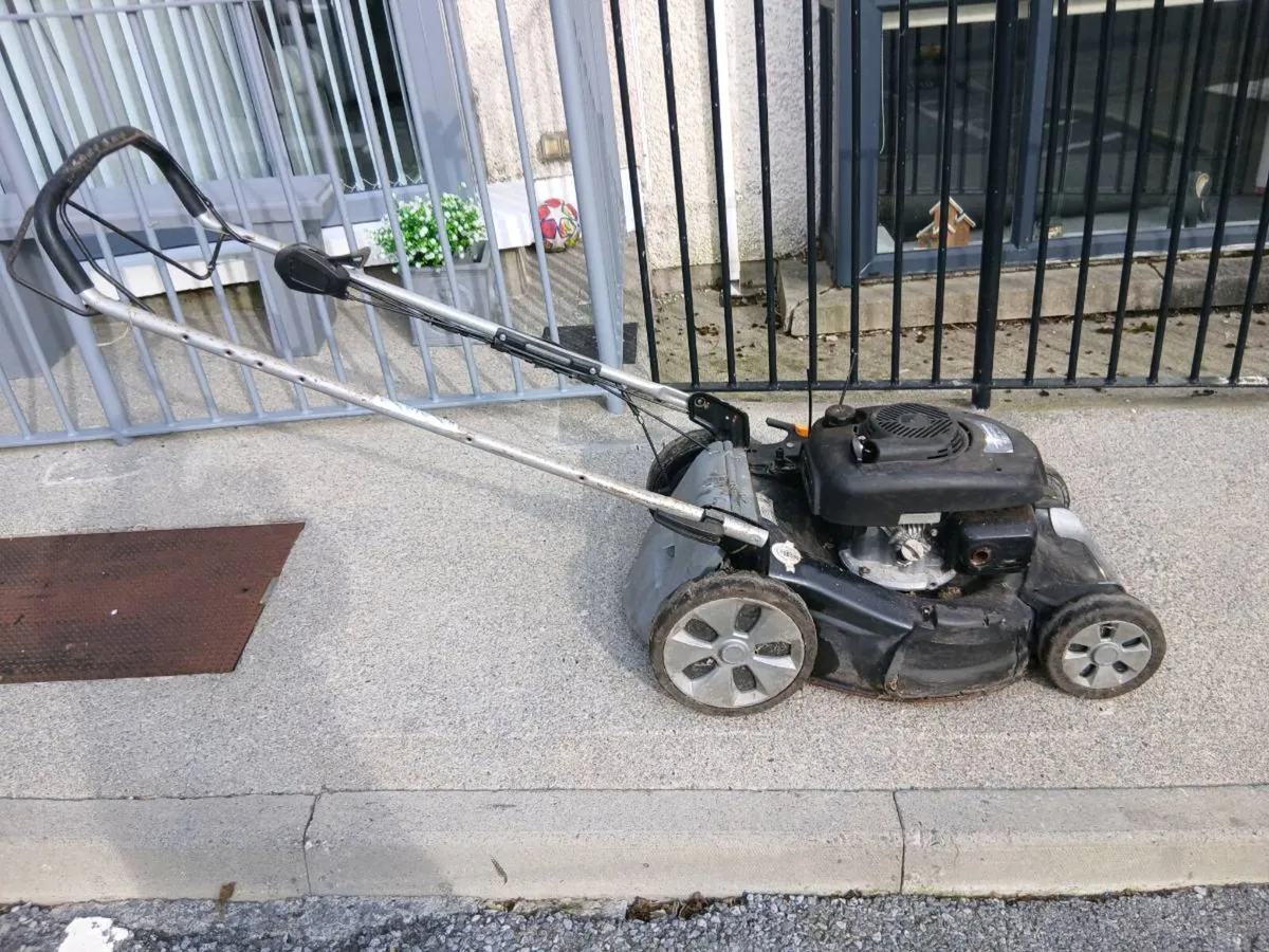 HONDA LAWNMOWER - Image 1