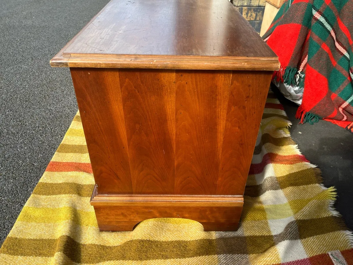 Blanket Box - Image 3