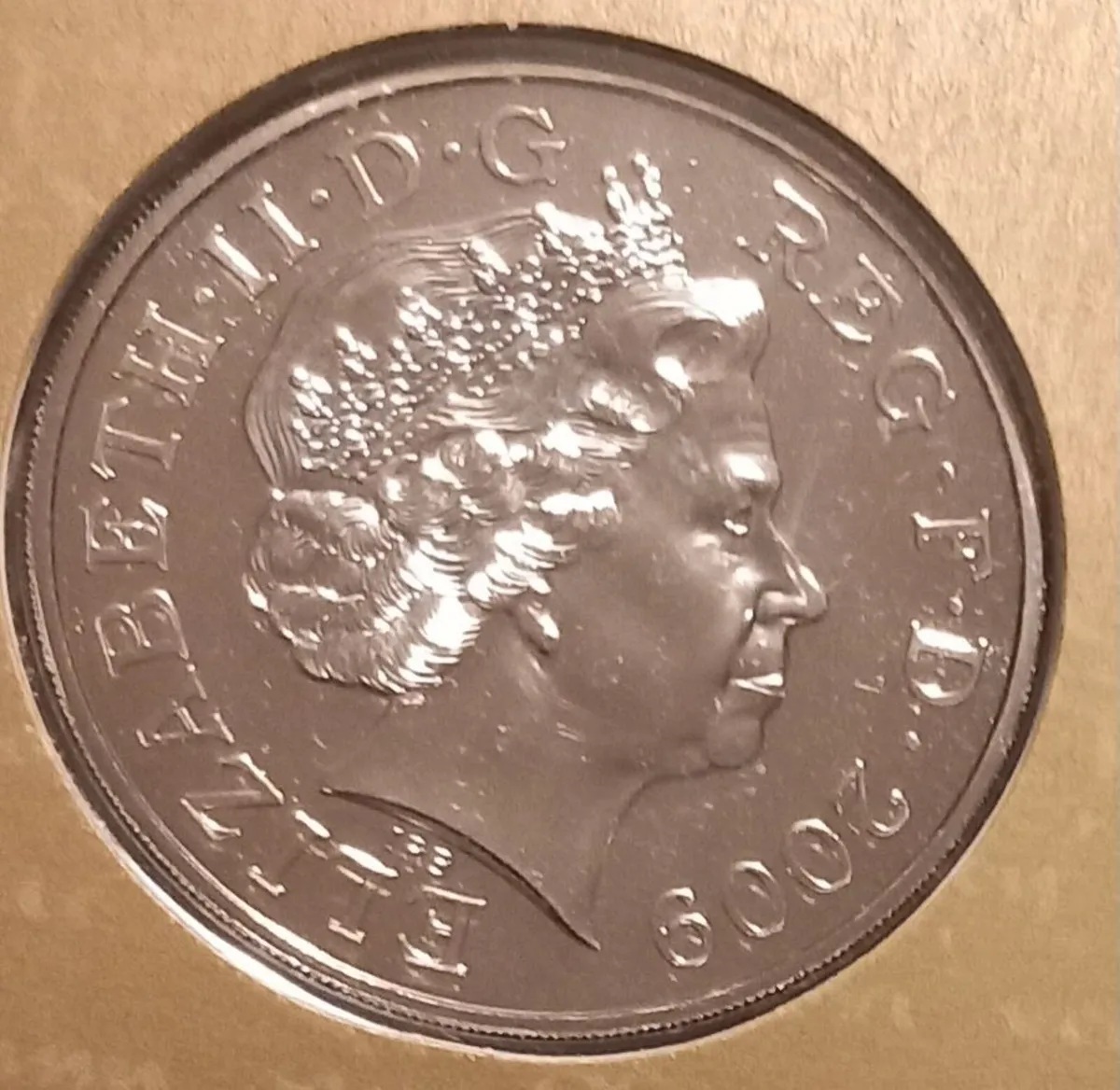 2009 King Henry VIII Uncirculated Coin - Image 3