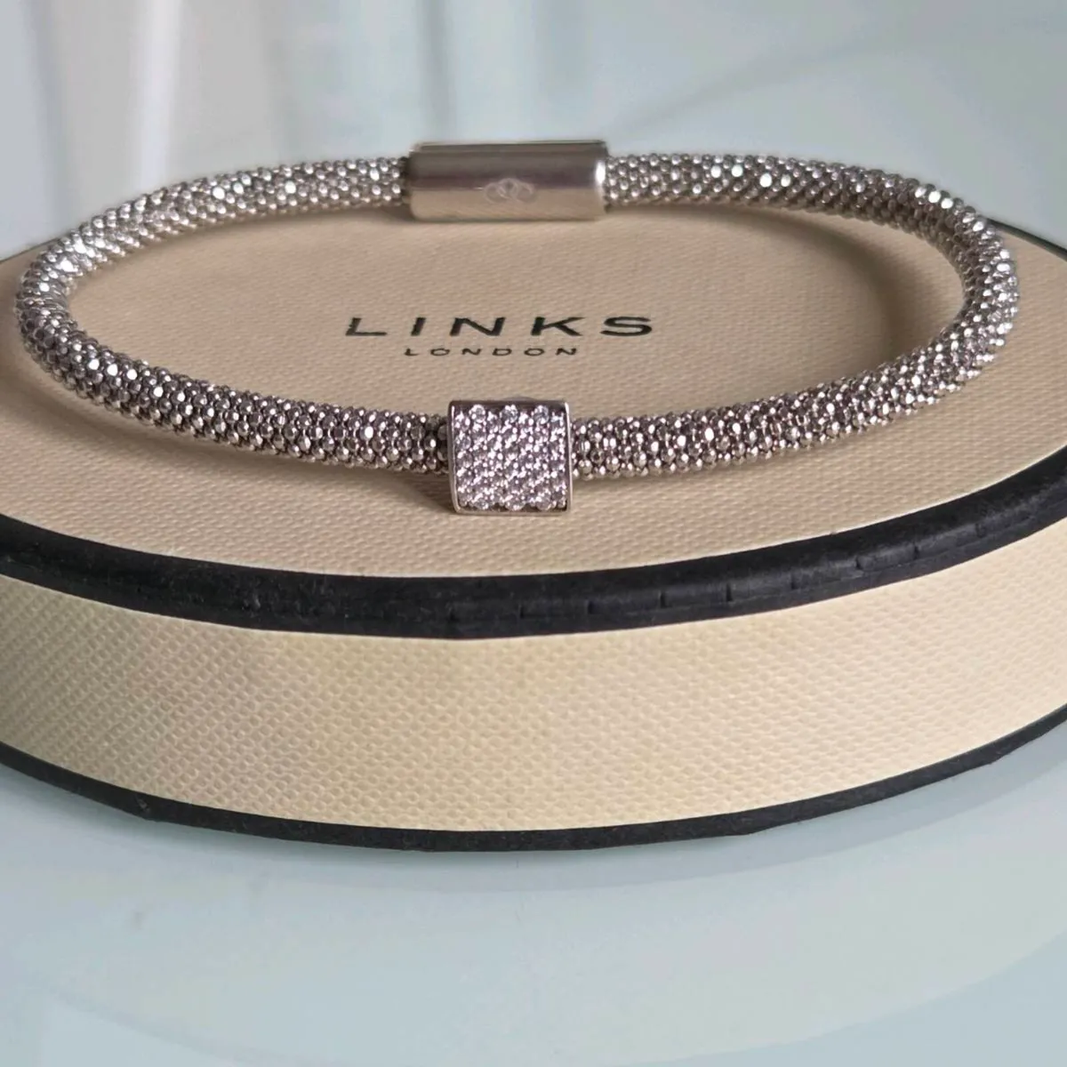 Links of london magnetic bracelet size 18.5cm - Image 4