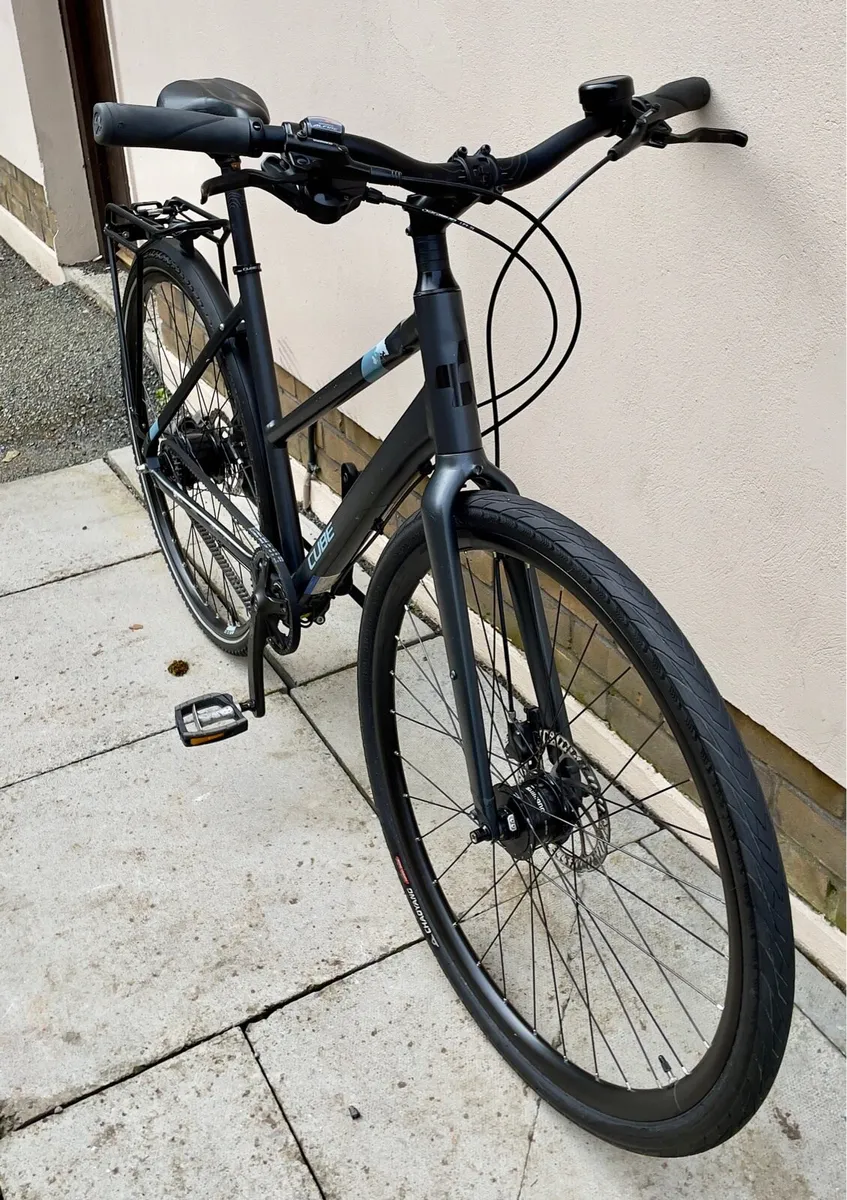 Cube Travel EXC carbon belt commute bike - Image 4