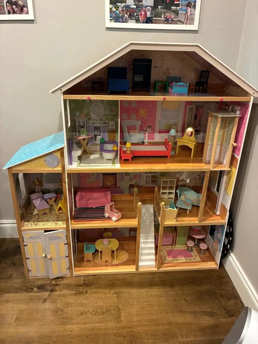 Dolls House - Image 1