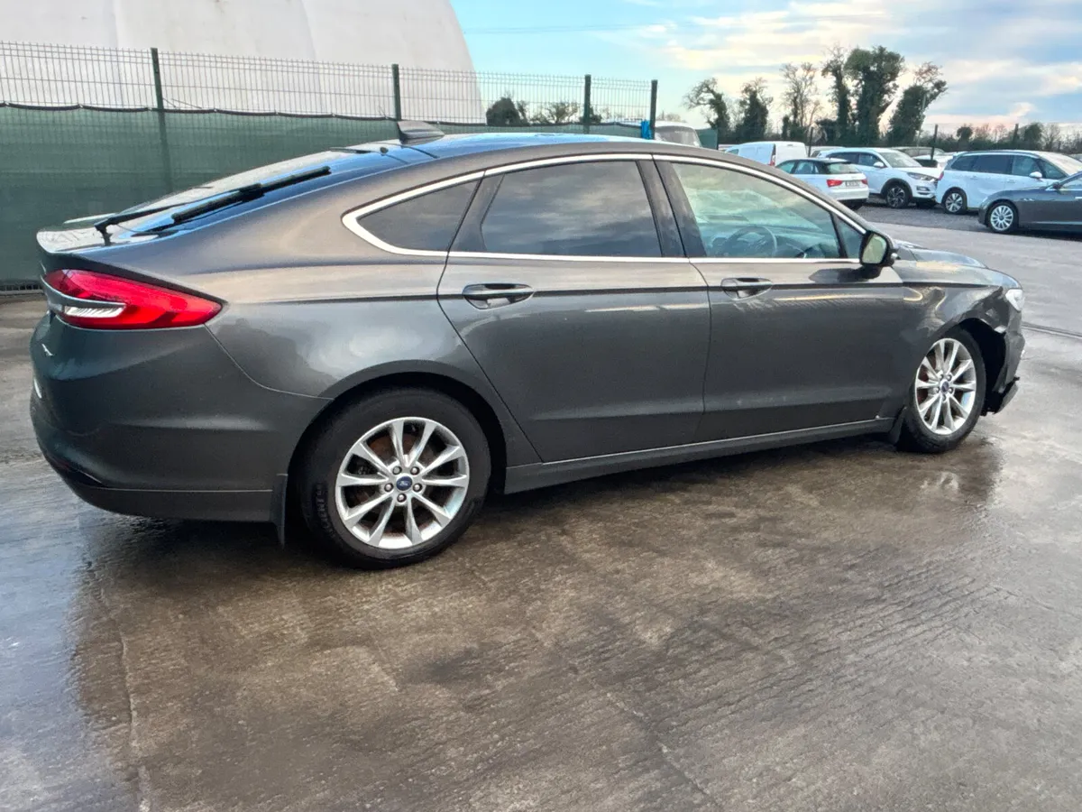 201  Ford Mondeo 2.0 Diesel Light Damage - Image 3