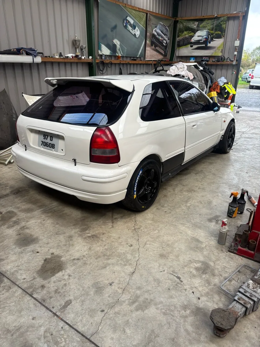 Top spec ek9 civic - Image 3