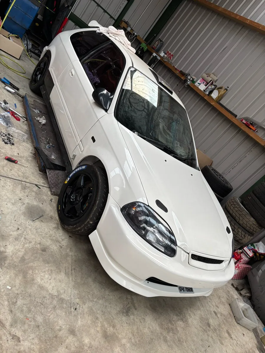 Top spec ek9 civic - Image 4