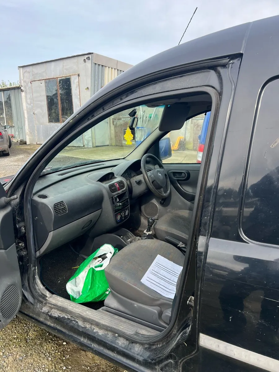 Opel Combo 1.7 DI Van – Driving – Cheap Work Van - Image 3