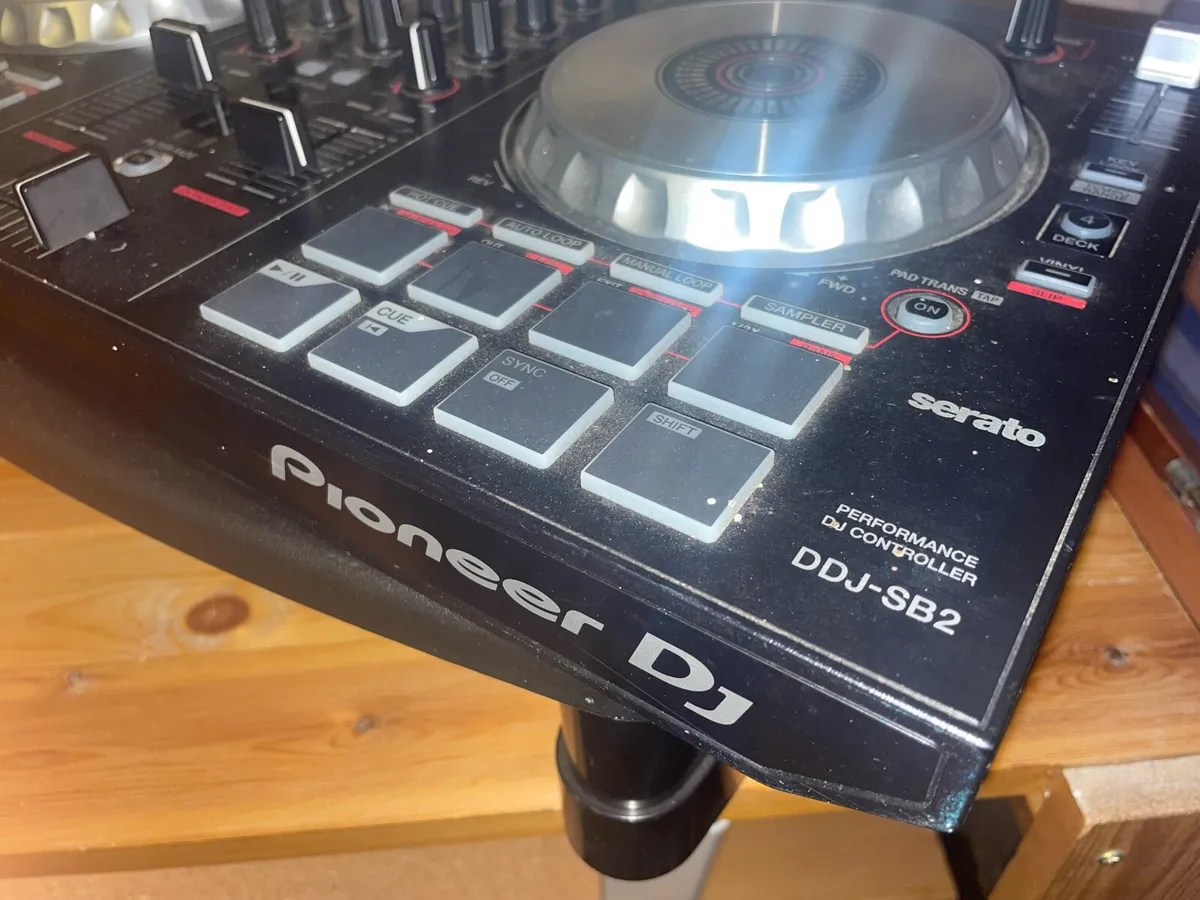 Pioneer DDJ-SB2 DJ controller - Image 2