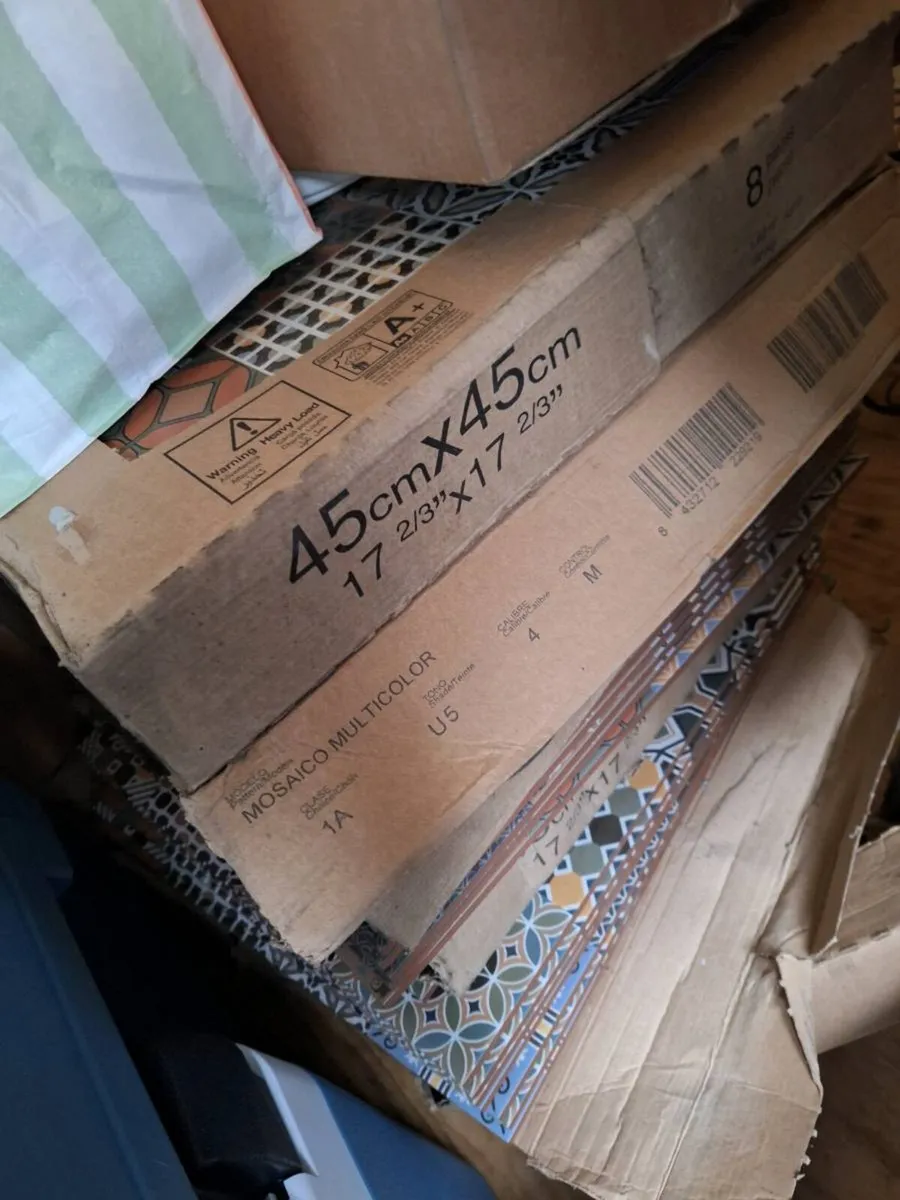 Patchwork Floor Tiles (approx 19sqy/16sqm) - Image 3