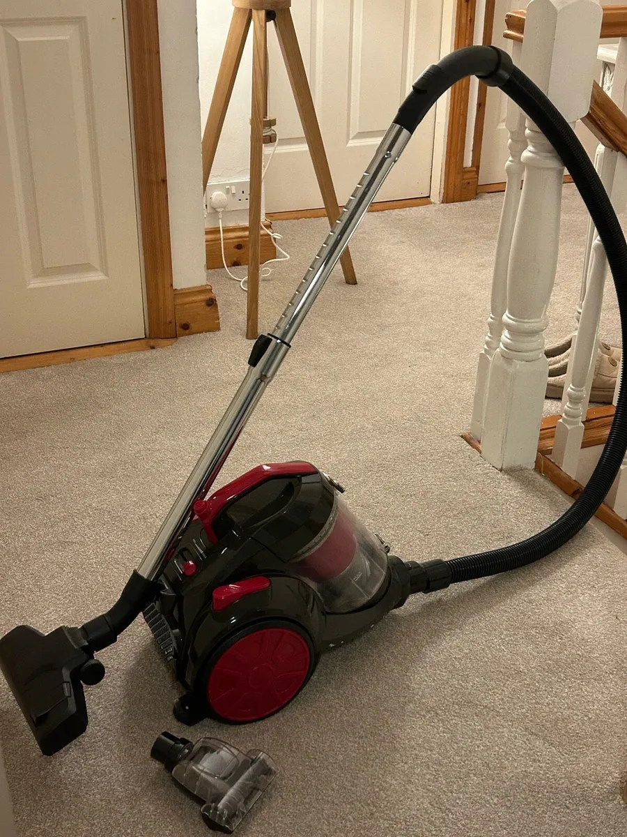 Morphy Richards Cyclonic Pet & Family Hoover - Image 2