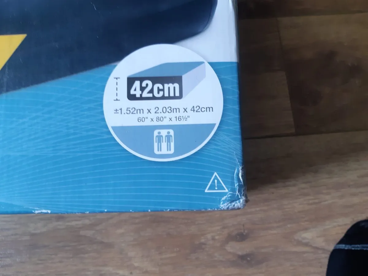 Blow up mattress - Image 2
