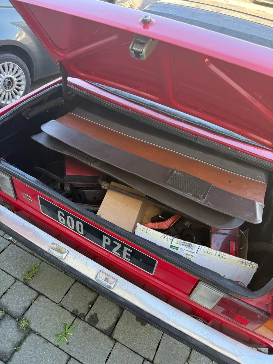 Lancia Beta 2000 Spider - Image 3