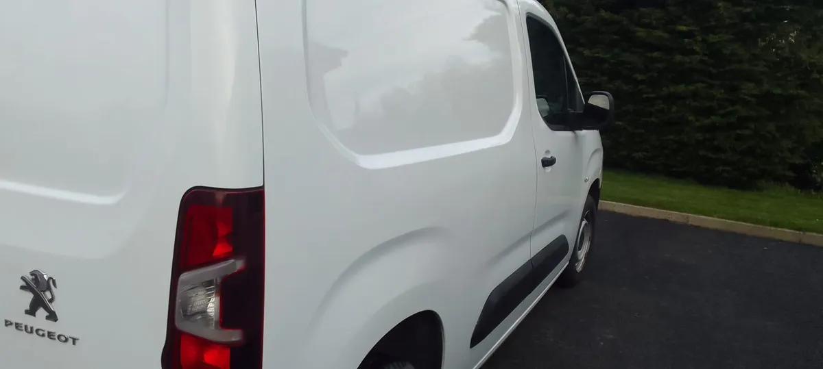 211 Peugoet Partner 1.5 Diesel - Spotless - Image 3