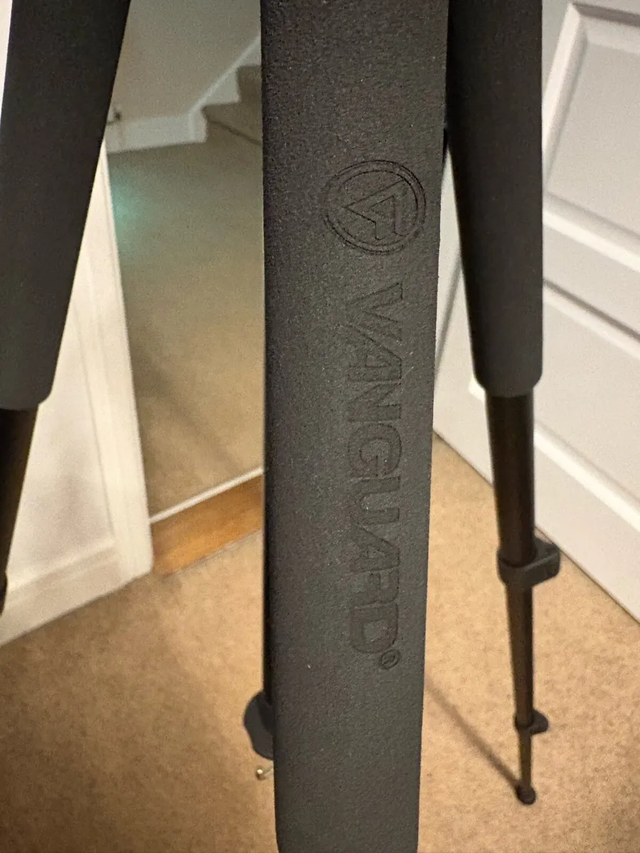 Vanguard Alta+ 233AP aluminum Tripod - Image 4