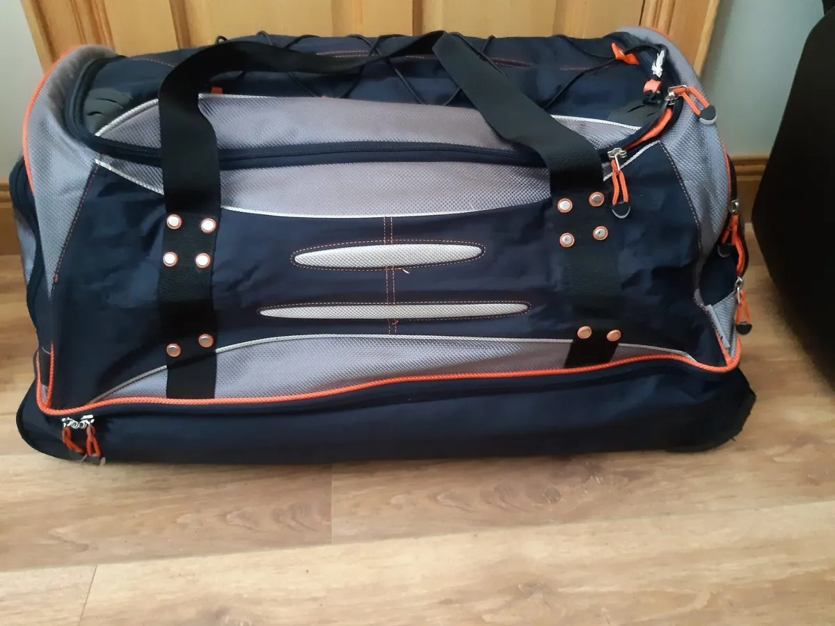 Travel Bags - Image 3