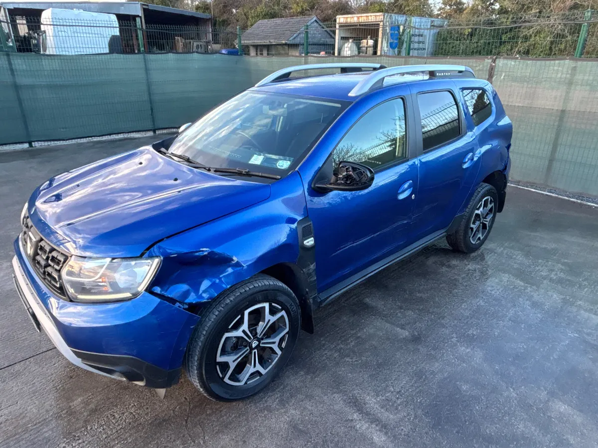 201 Dacia Duster Light Side Damage - Image 3