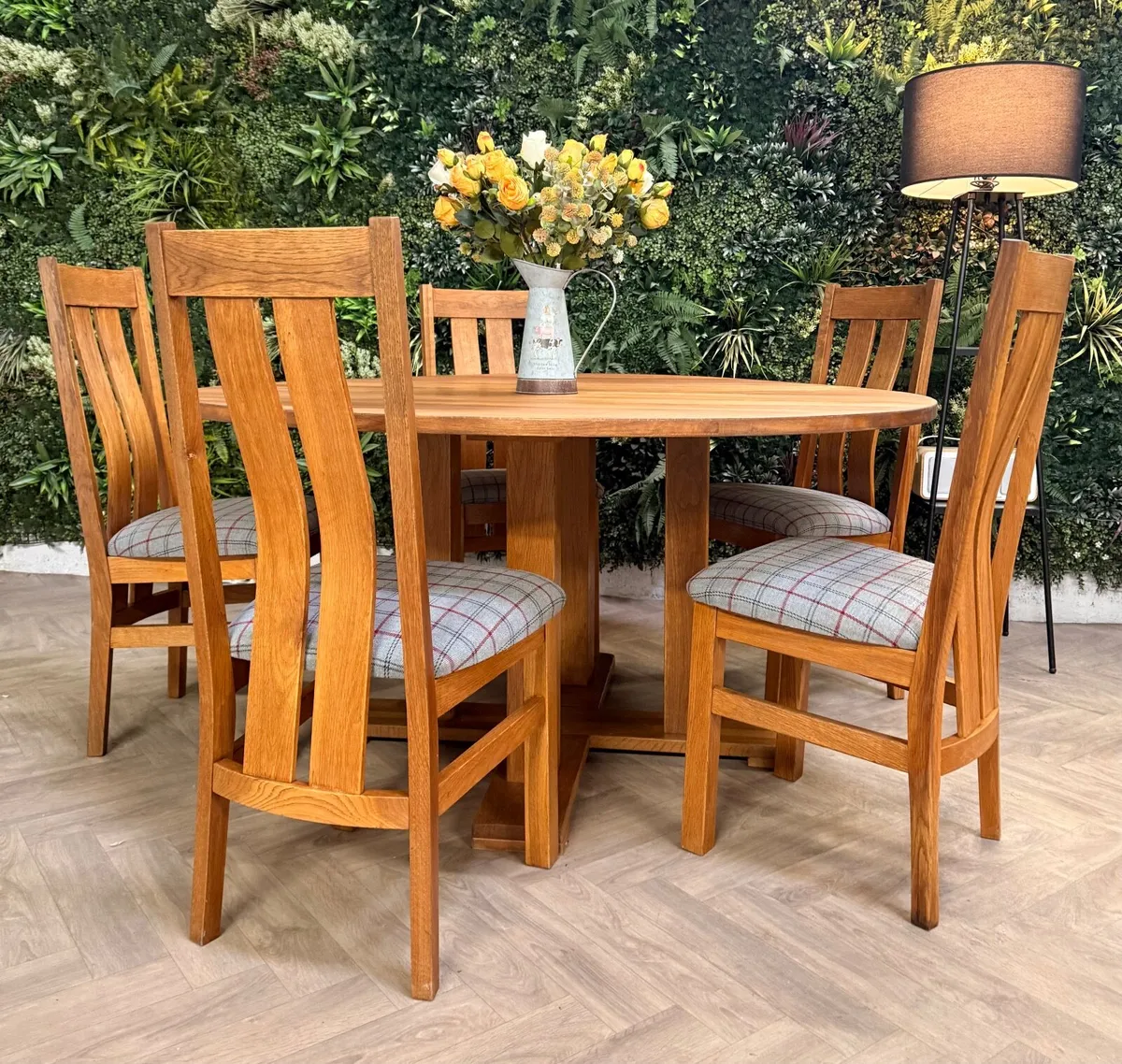 Oak kitchen table & 5 chairs/dining set - Image 4