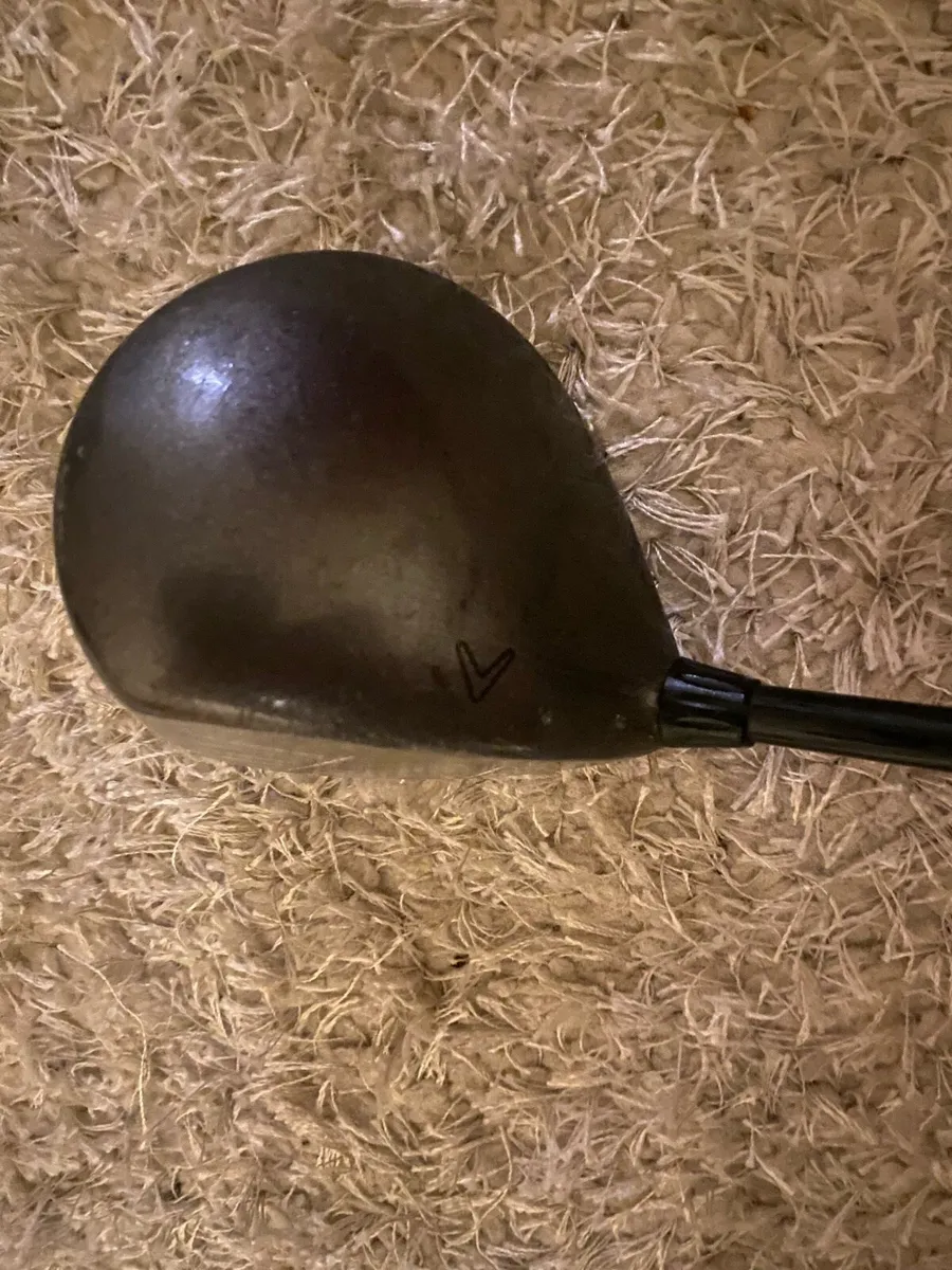 Various golf clubs and putters - Image 3