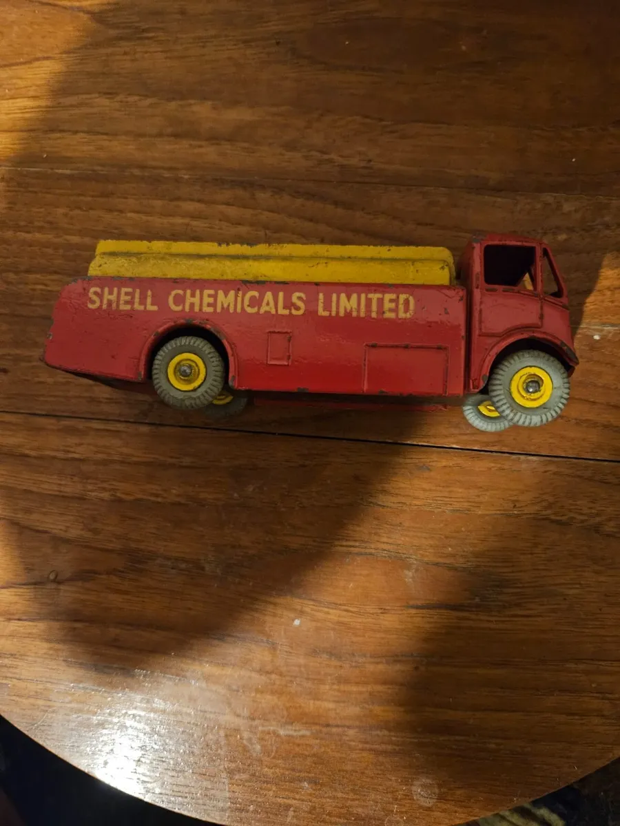 Dinky 1950's Shell Tanker - Image 3