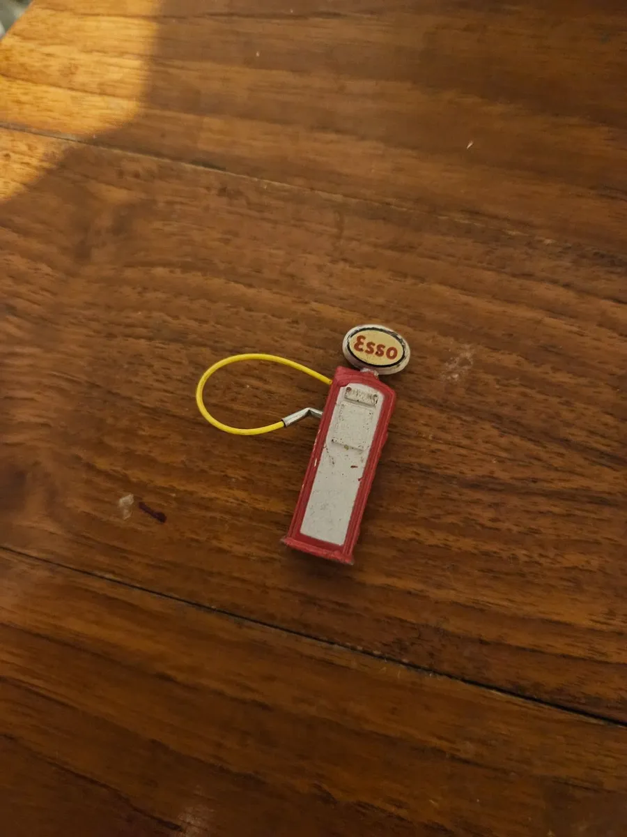 Dinky 1950's Petrol Pump - Image 1