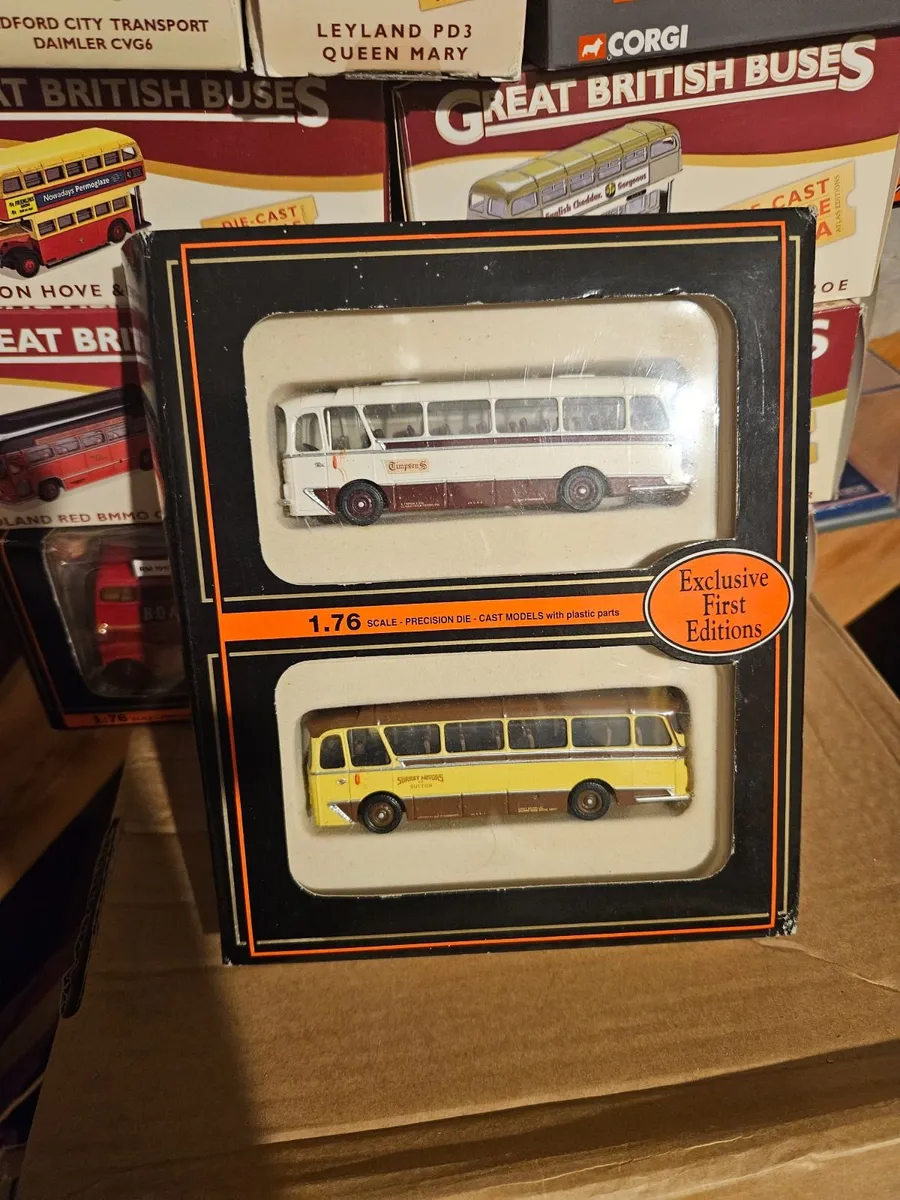 Corgi Bus Set