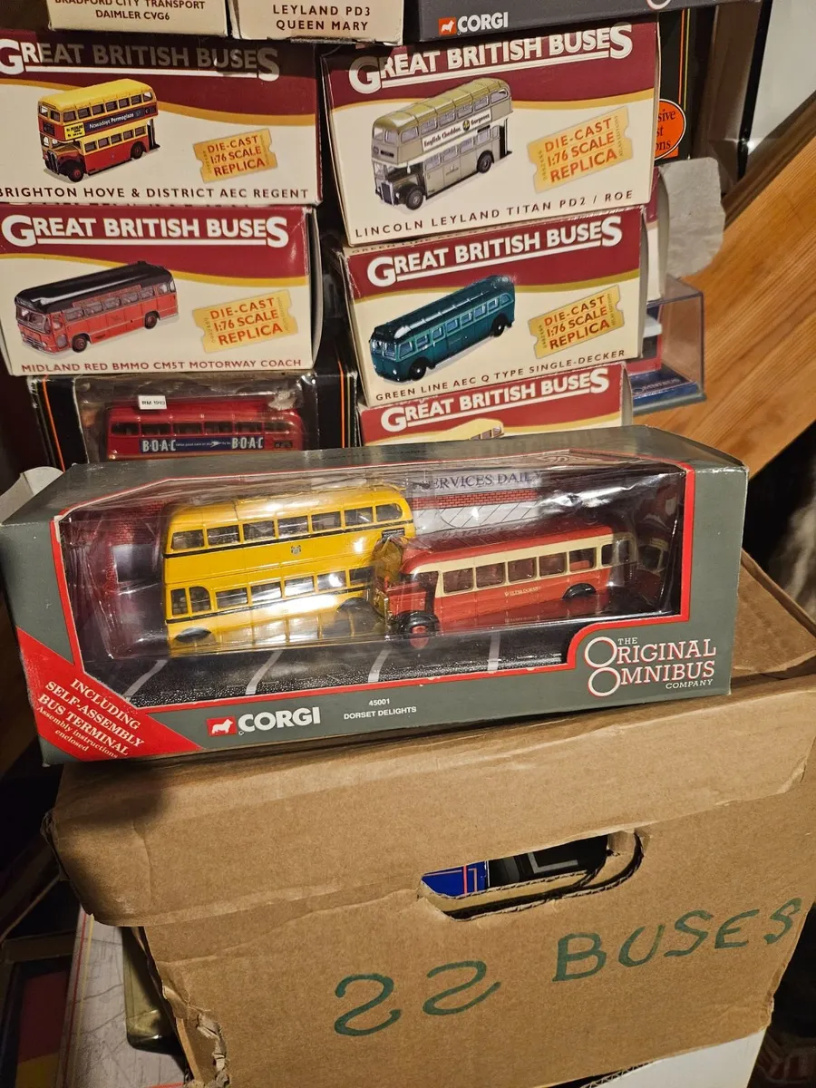 Corgi Bus Set