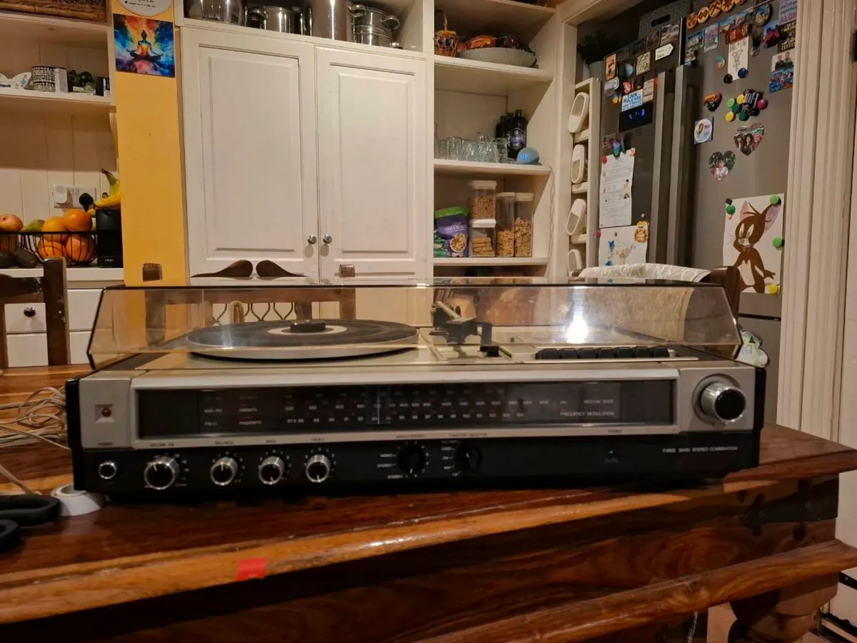 Record player - Image 2