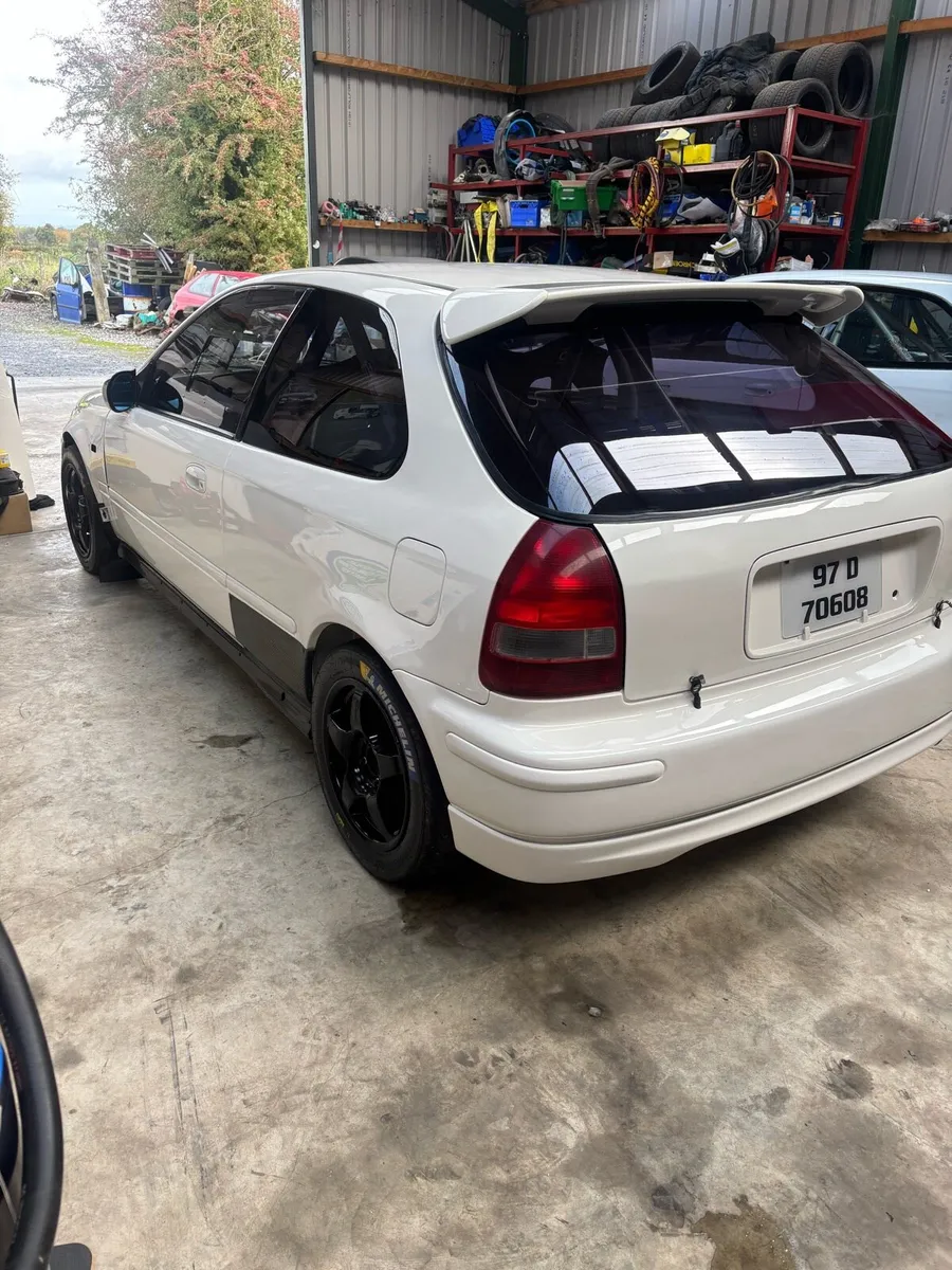 Top spec ek9 civic - Image 4