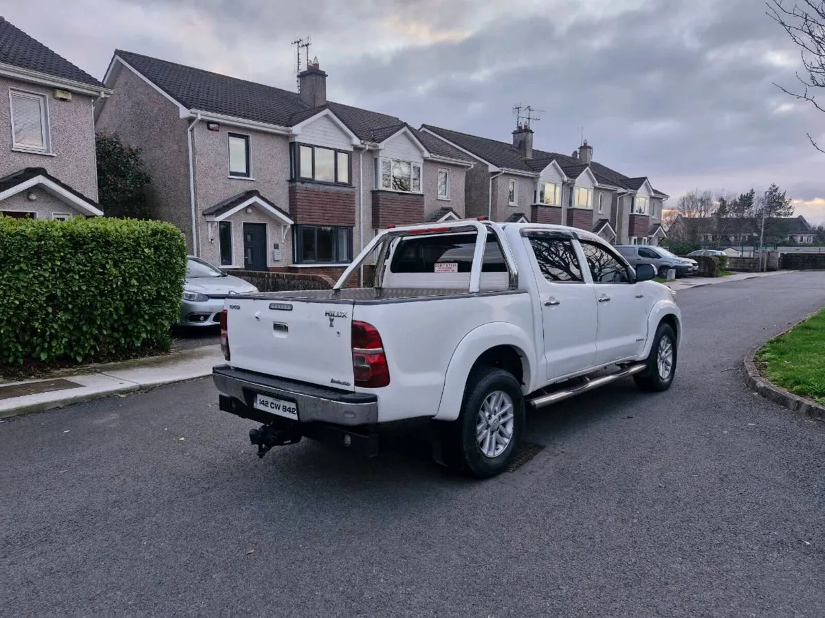 Toyota hilux - Image 3