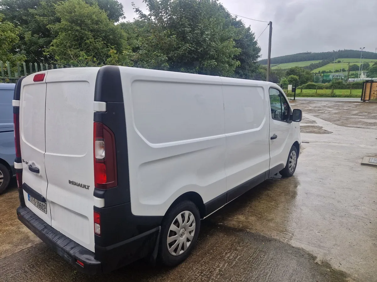 Renault Trafic 2017 - Image 1