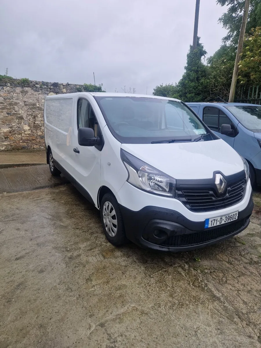 Renault Trafic 2017 - Image 2