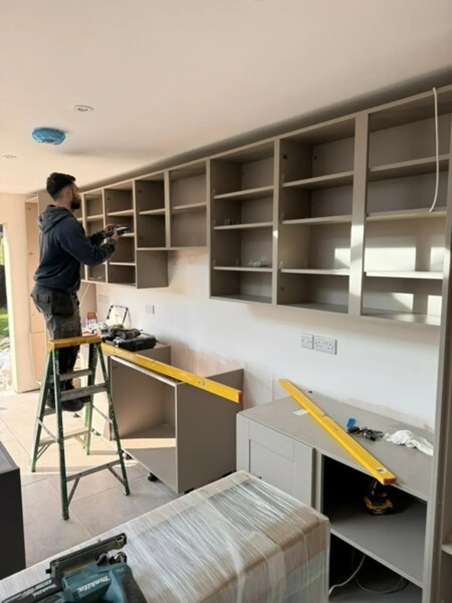 Kitchen fitter - Image 2
