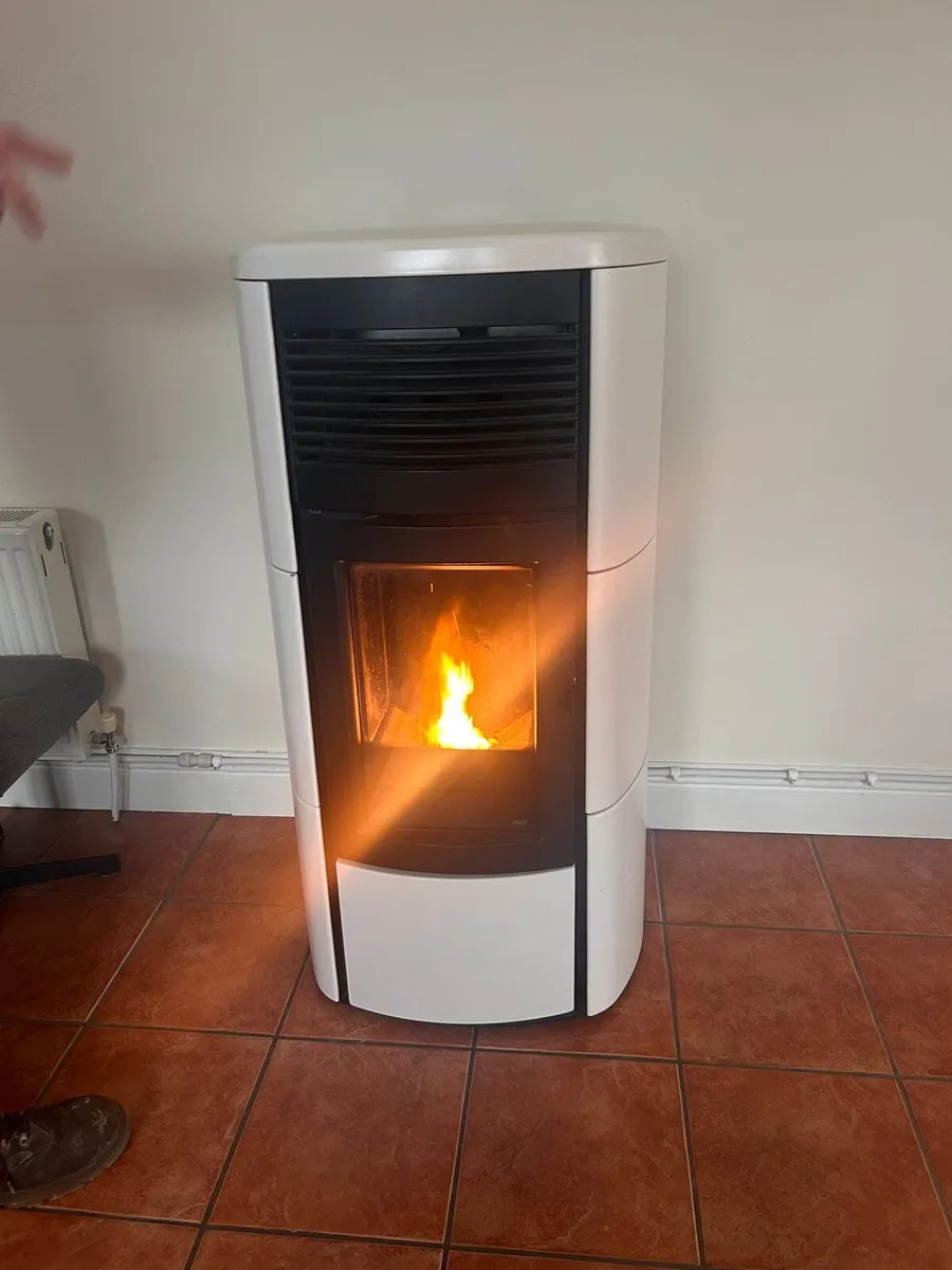 MCZ Pellet stove - Image 1