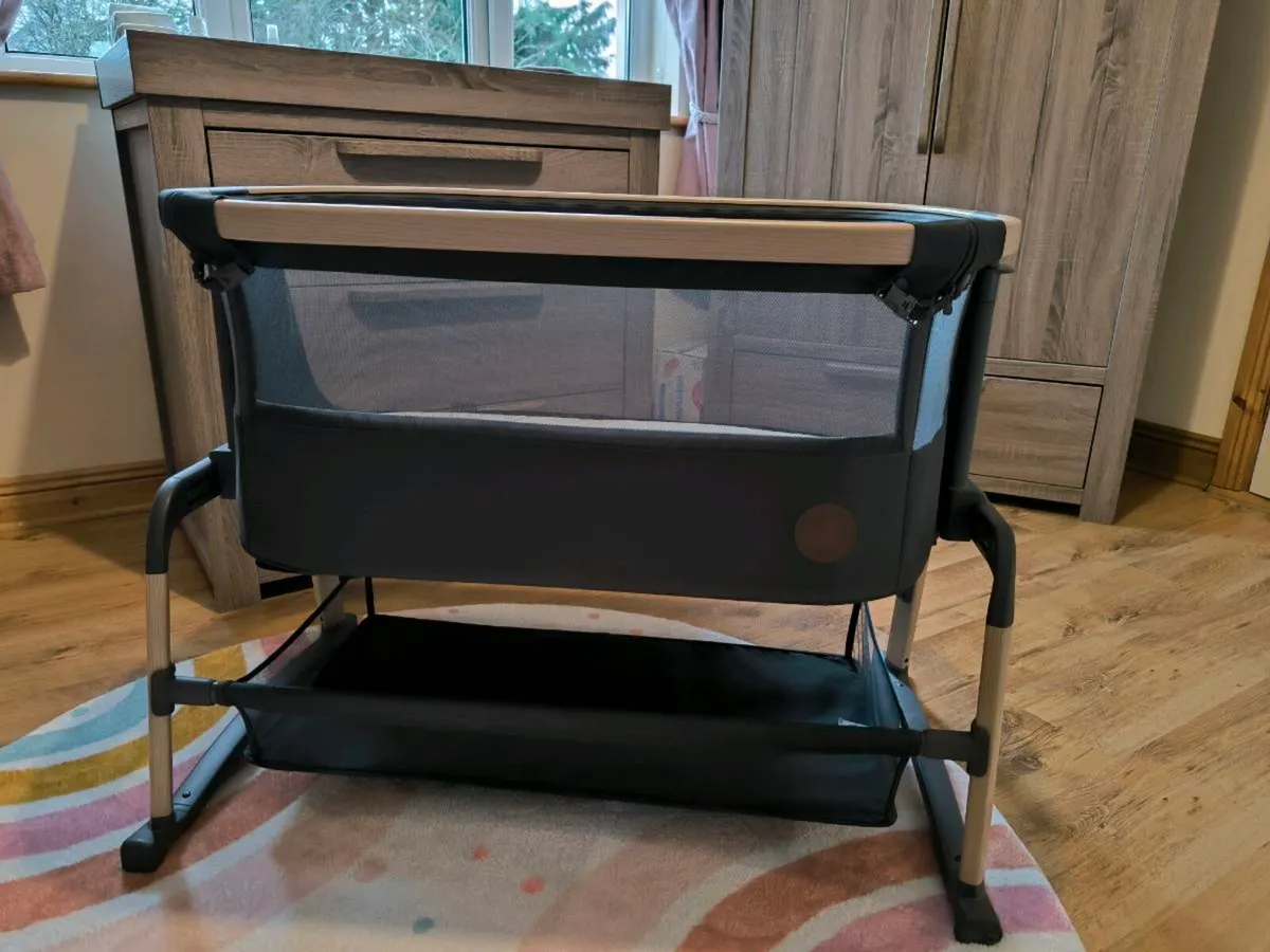 Maxi-cosi bedside cot - Image 1