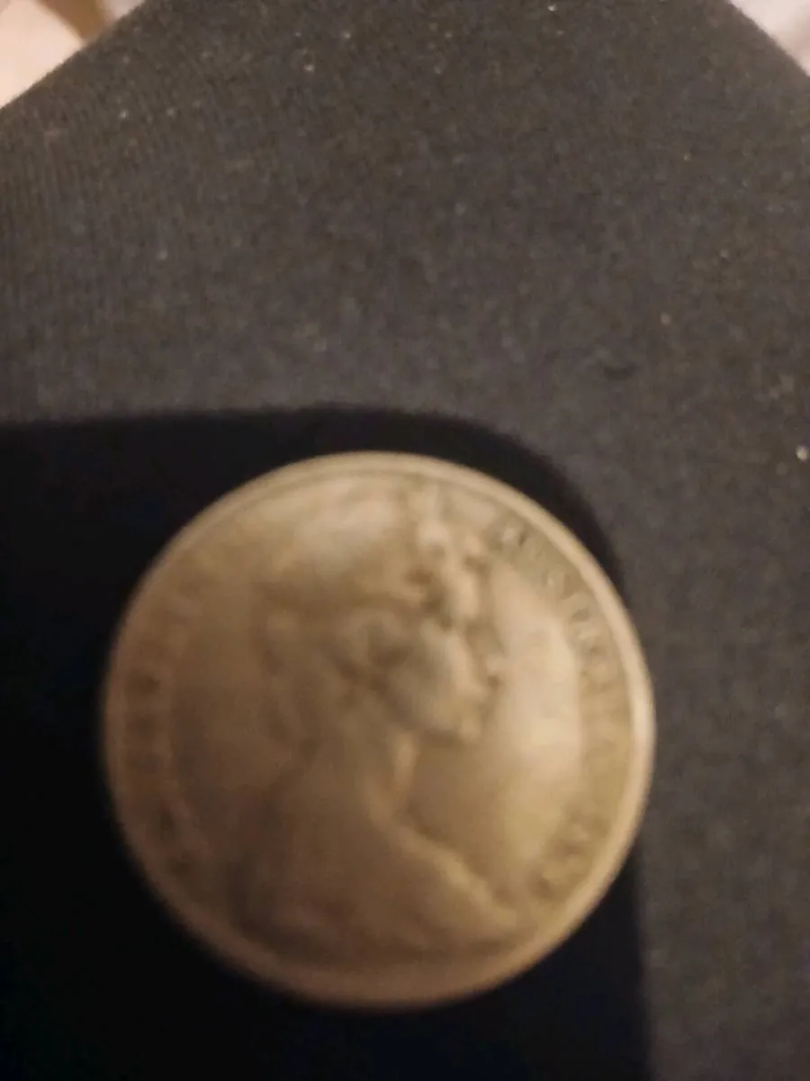 A rare 1976 Australian 20 piece coin antiques well - Image 2