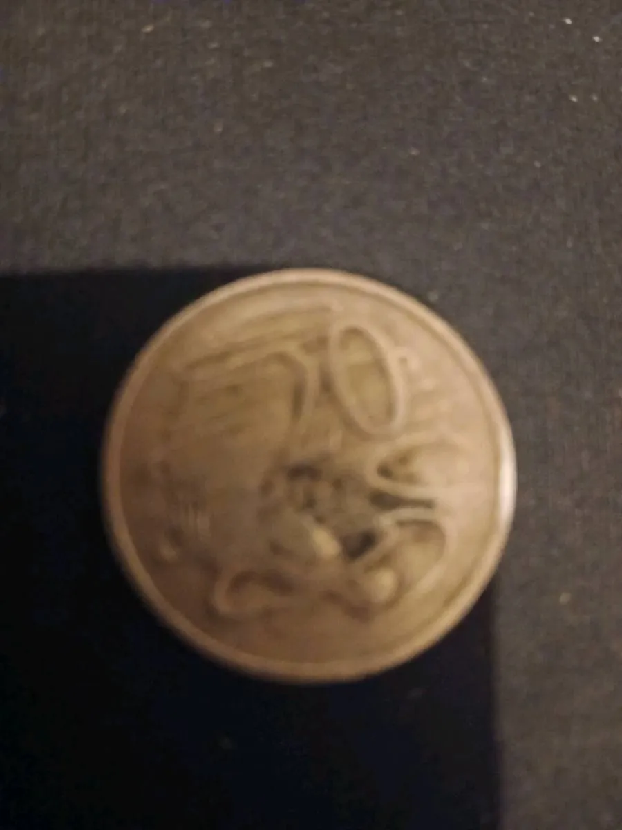 A rare 1976 Australian 20 piece coin antiques well - Image 1