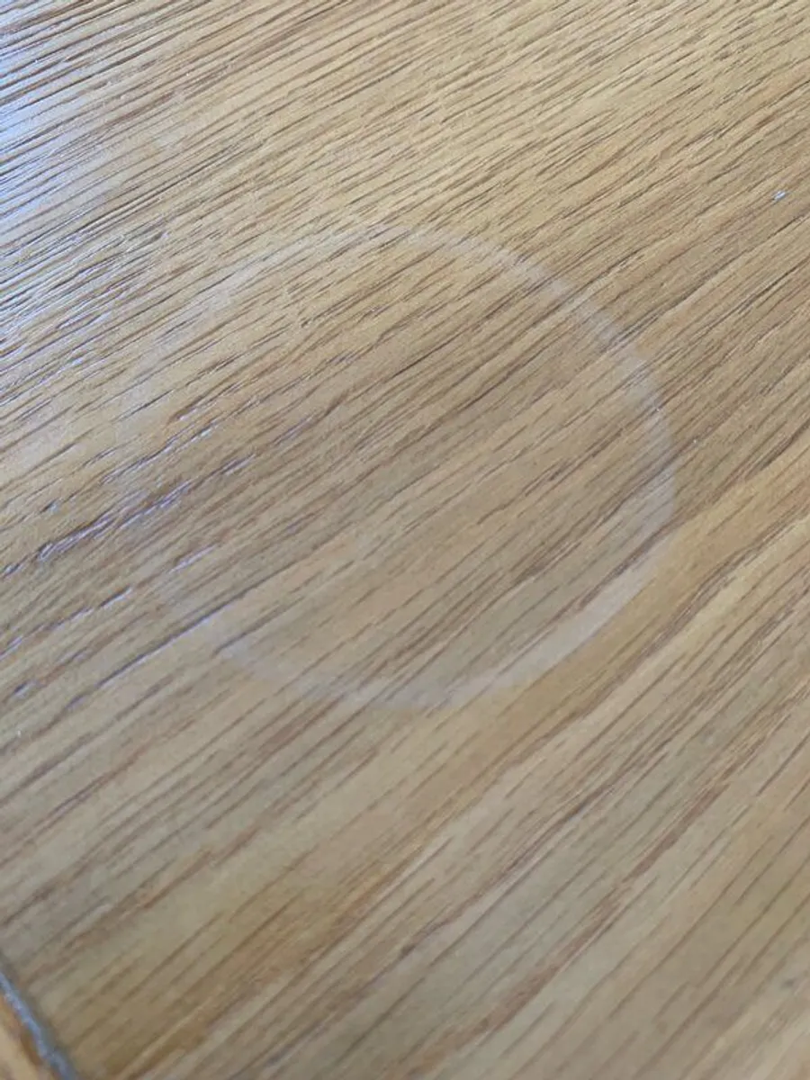 Solid Oak Dining room Table with 6 chairs - Image 4